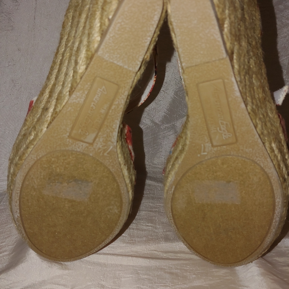 AE Sandals - Picture 3 of 6